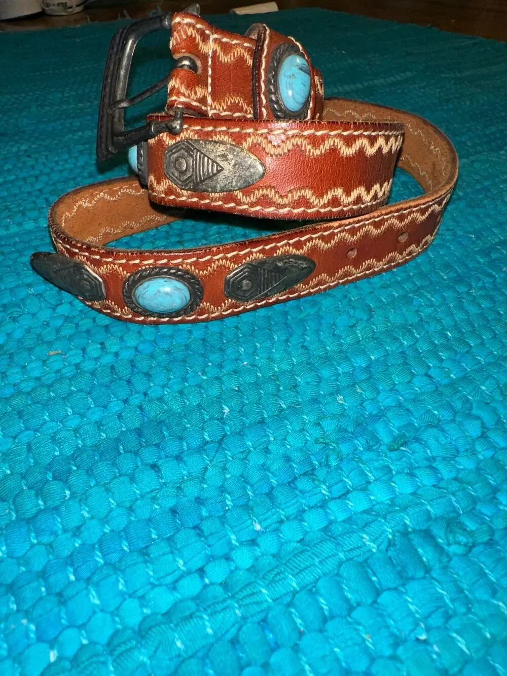 VINTAGE 80's STITCHED STUDDED LEATHER BELT W/ TURQUOISE STONES